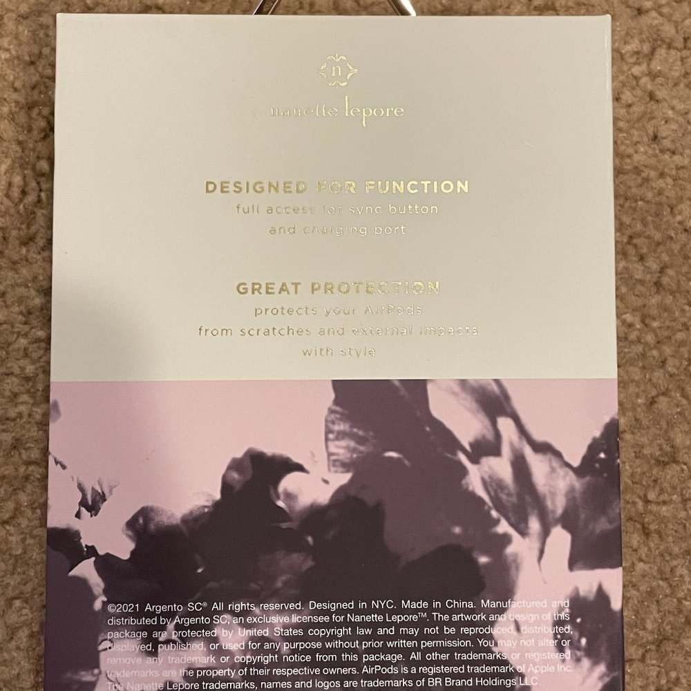 Nanette Lepore Crystal Airpod Case 1-2 generation - Picture 3 of 3